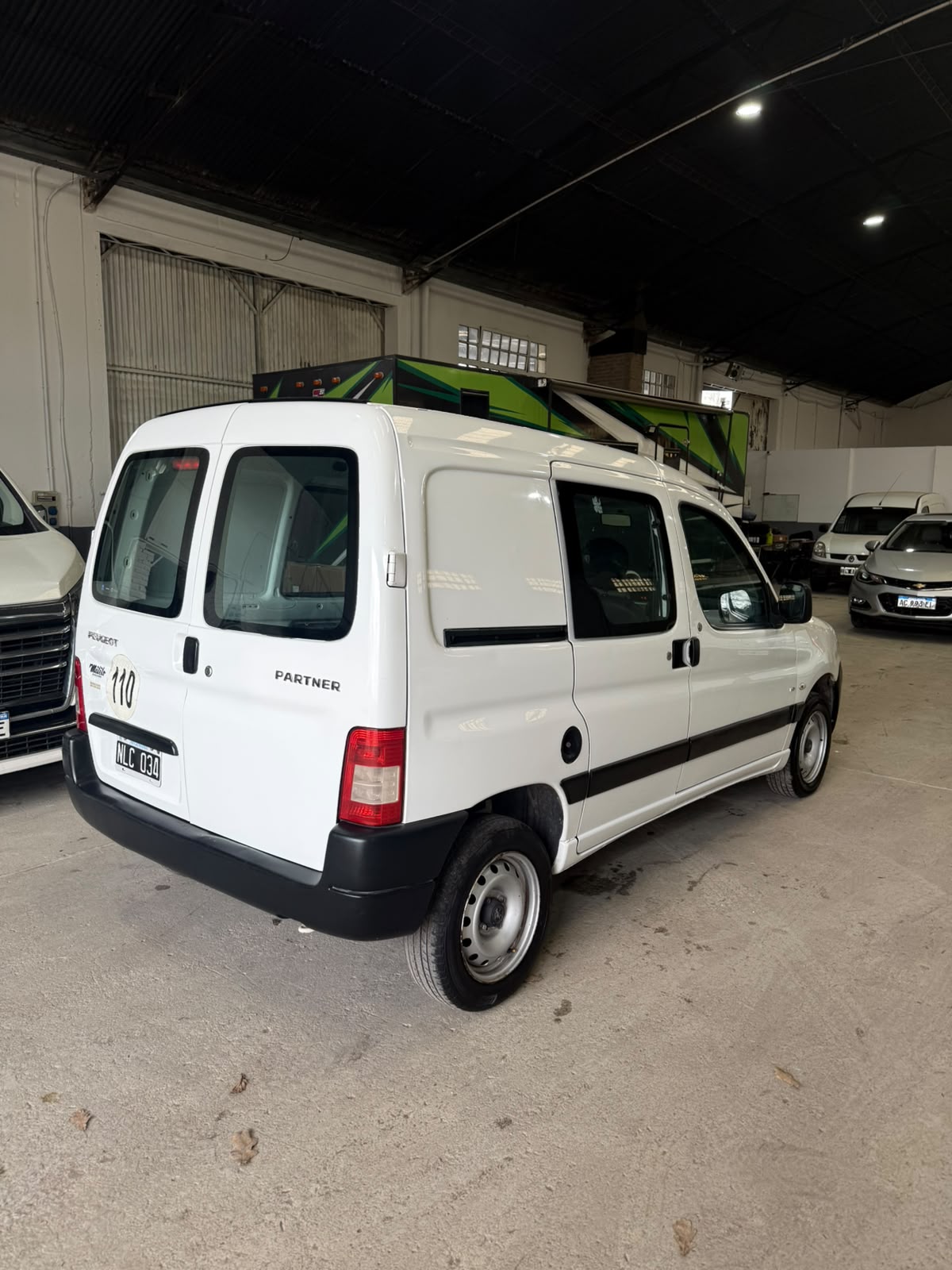 PEUGEOT - PARTNER  CONFORT HDI        5 ASIENTOS  - MANUAL  - 2013